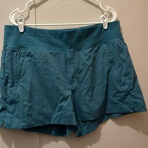 Athleta Trekkie North Shorts